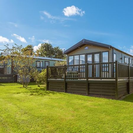 Docker Holiday Park Hotel Carnforth Exterior photo